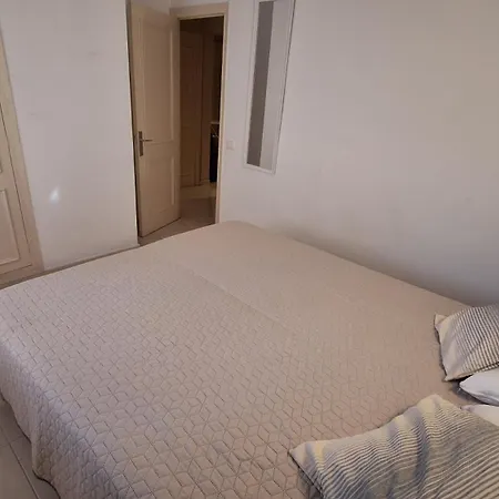 Apartment Grecia 200 Meter From Lestartit